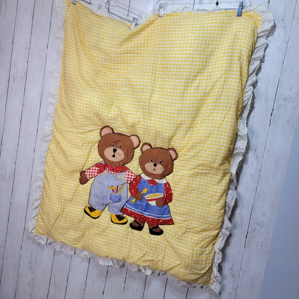 Handmade Bear Appliqued Infant Quilt Size 33